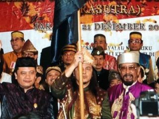 Pelantikan Ketua Umum Yayasan Raja Sultan Nusantara (YARASUTRA)