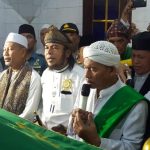 Penggantian Kain Kelambu Dalam Rangkaian Dzikir Akbar Kiai Marogan ke 119